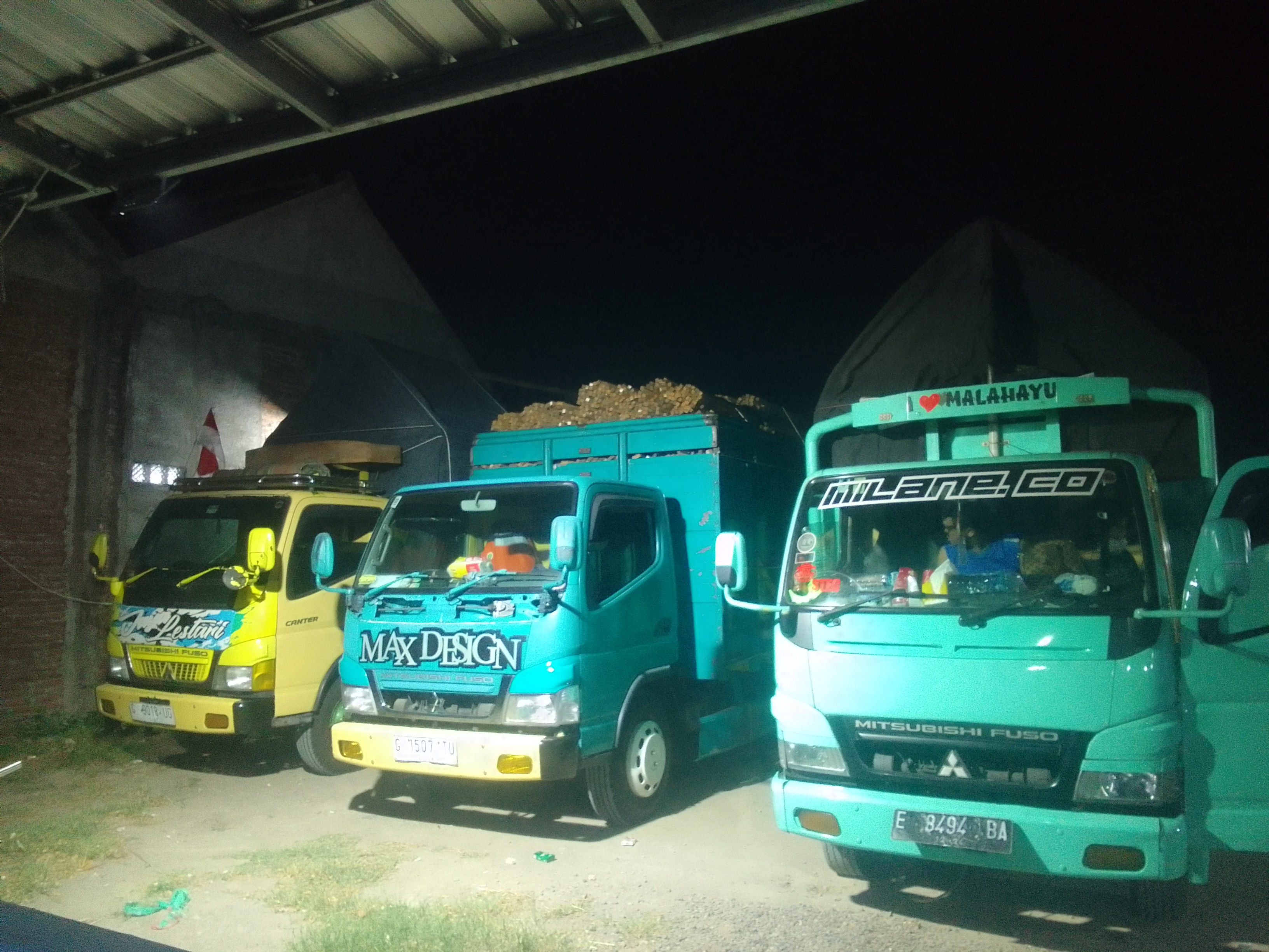 Jajaran Armada Nagili Transportasi siap mengangkut muatan besar
