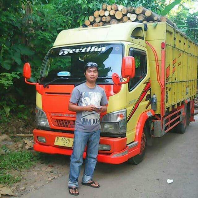 Owner Nagili Transport langsung di lokasi operasional