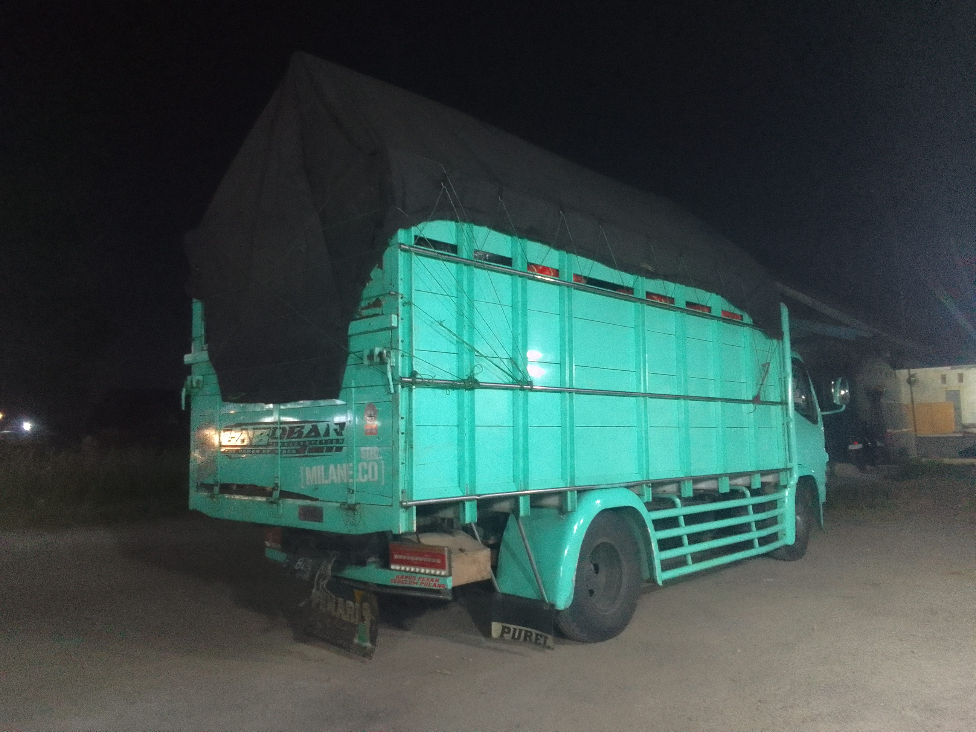 Distribusi Biji Plastik Nasional: Rute Strategis Tangerang ke PT Yikin Brebes